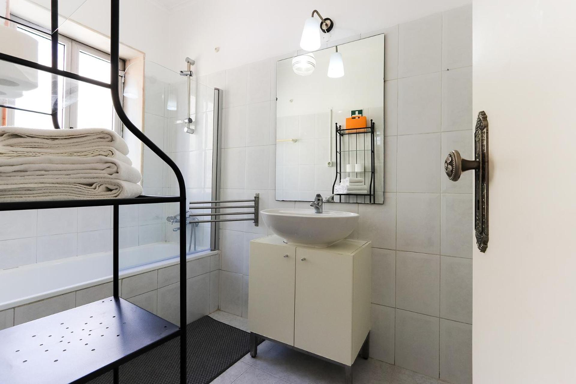 Cozy And Sunny Apartment - Anjos, Lisboa Ngoại thất bức ảnh